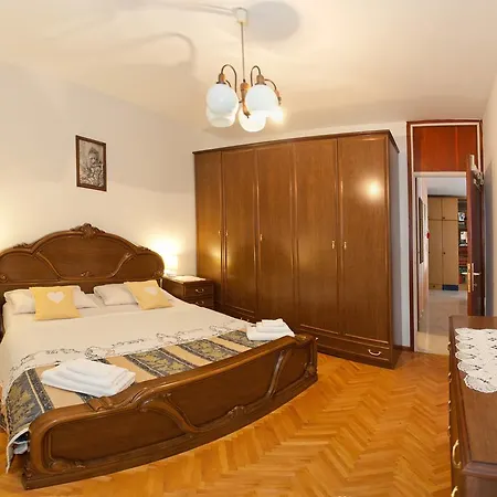 Apartment Ecija